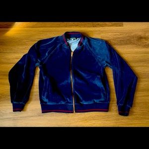 Kendall and Kylie Woman’s zipper sweatshirt jacket size XS